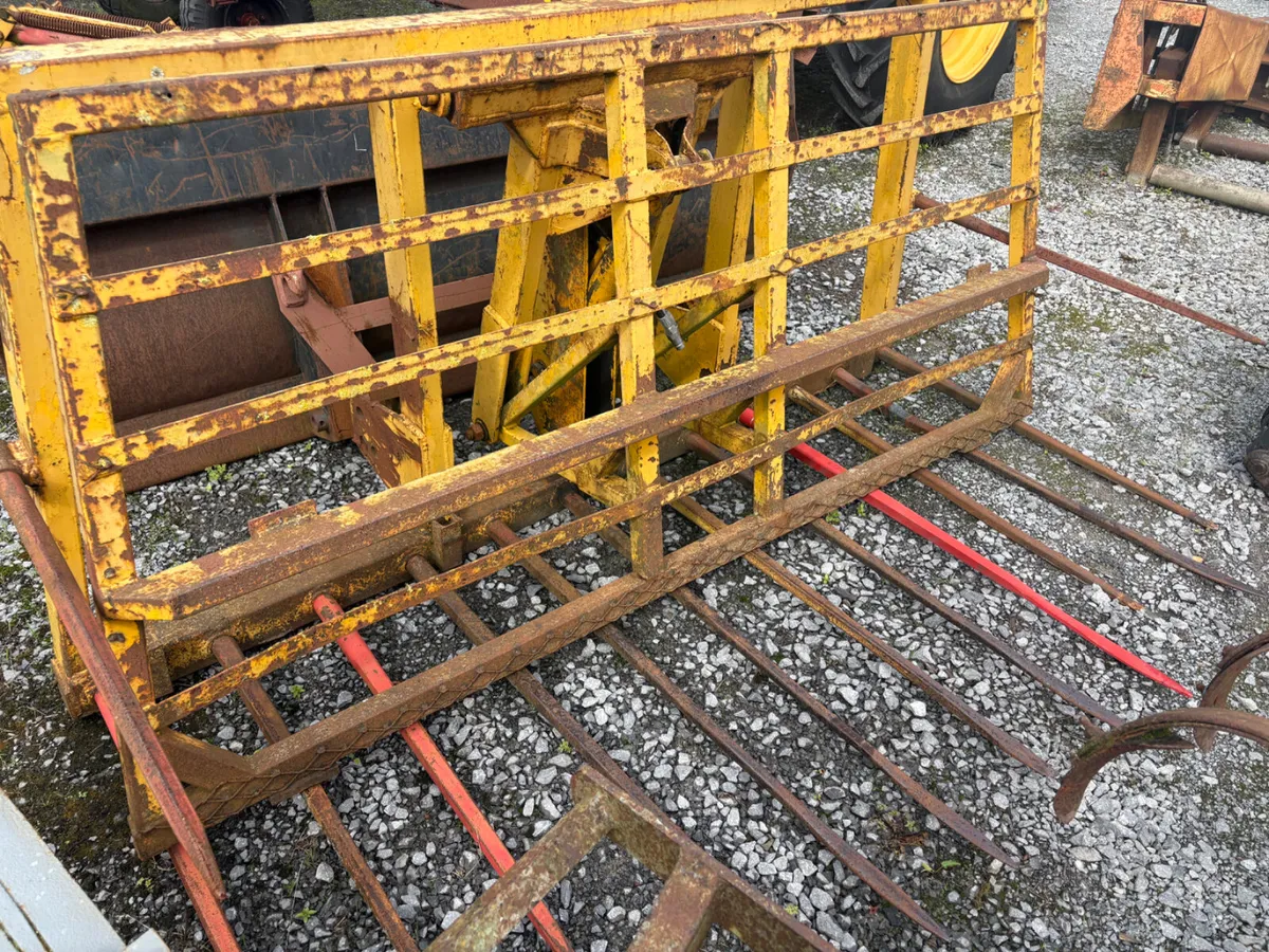 Grays Push Off Buckrake - Image 4