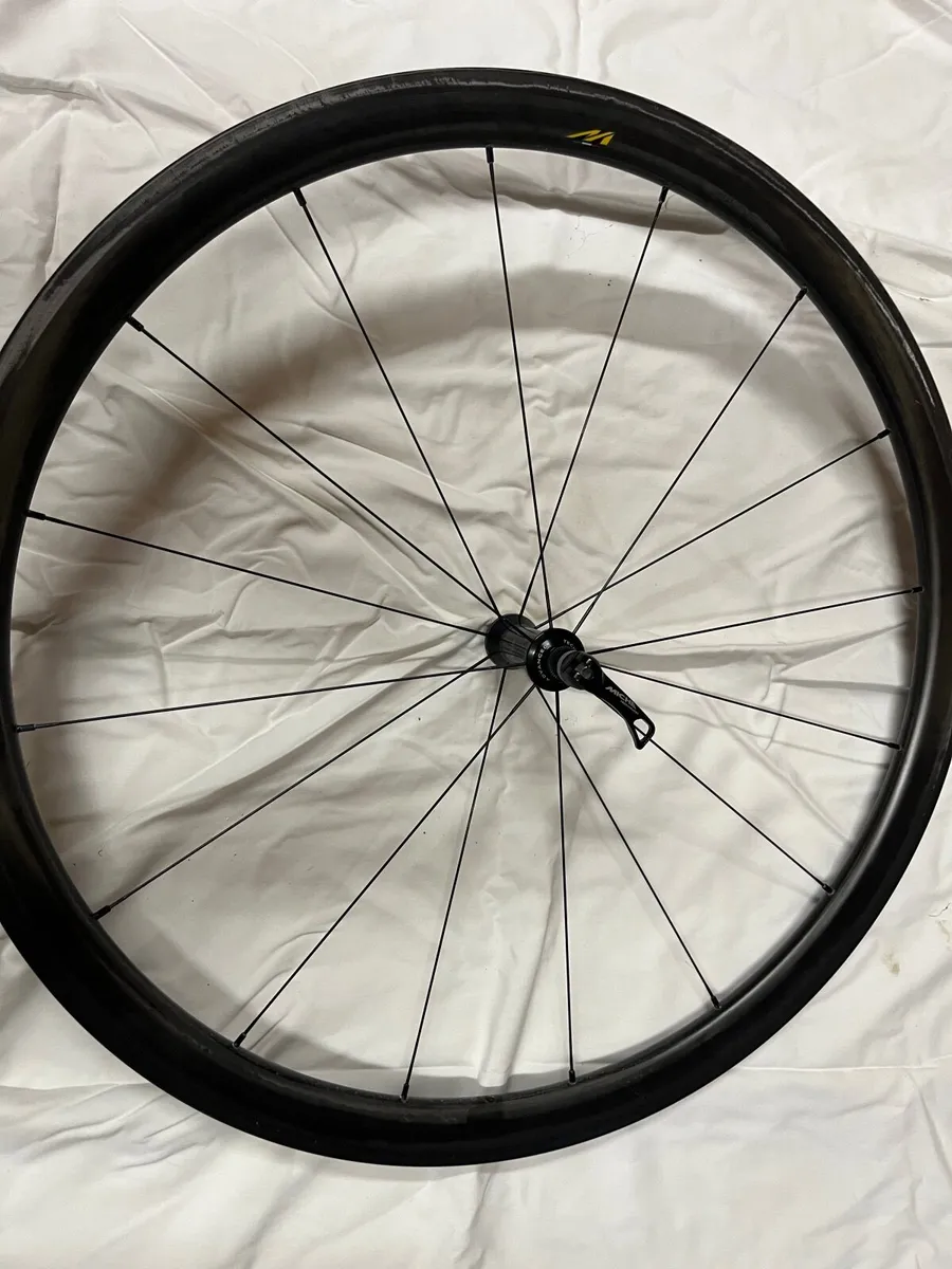 Carbon front wheel - Image 2