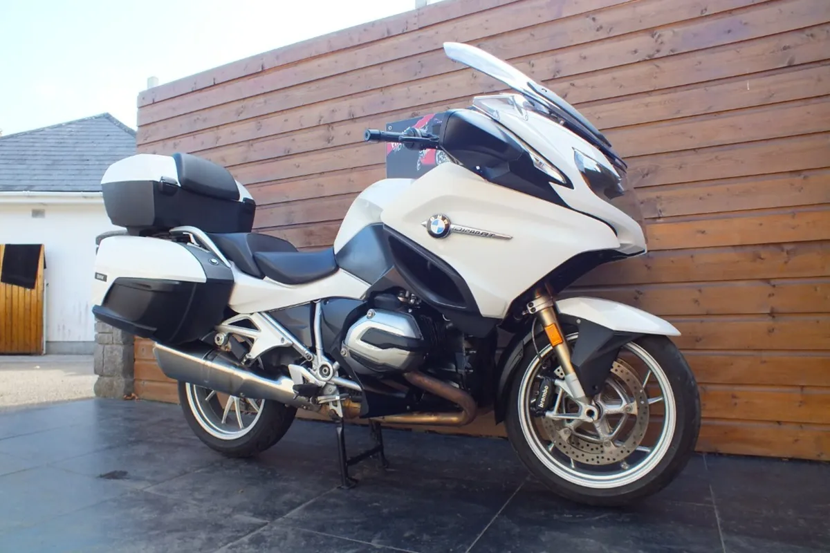 2017 BMW R1200 RT (Superb & Low Miles) - Image 4