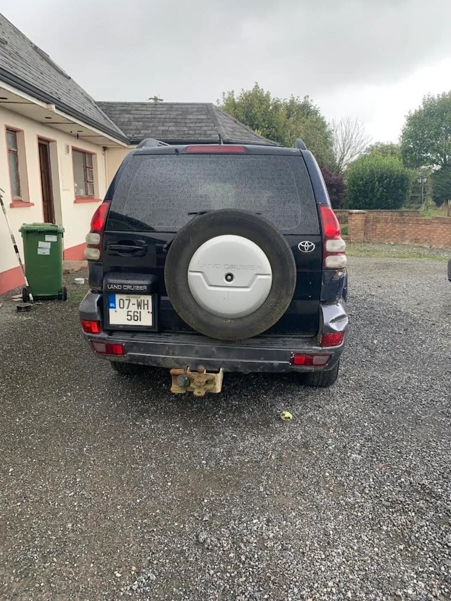 Toyota Land Cruiser jeep - Image 3