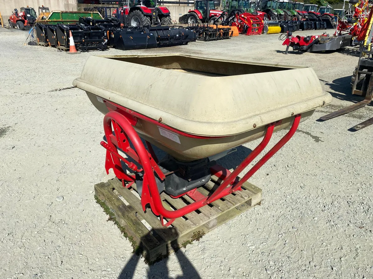 Abbey PA1100 Fertilizer Spreader - €1,250 - No VAT - Image 1