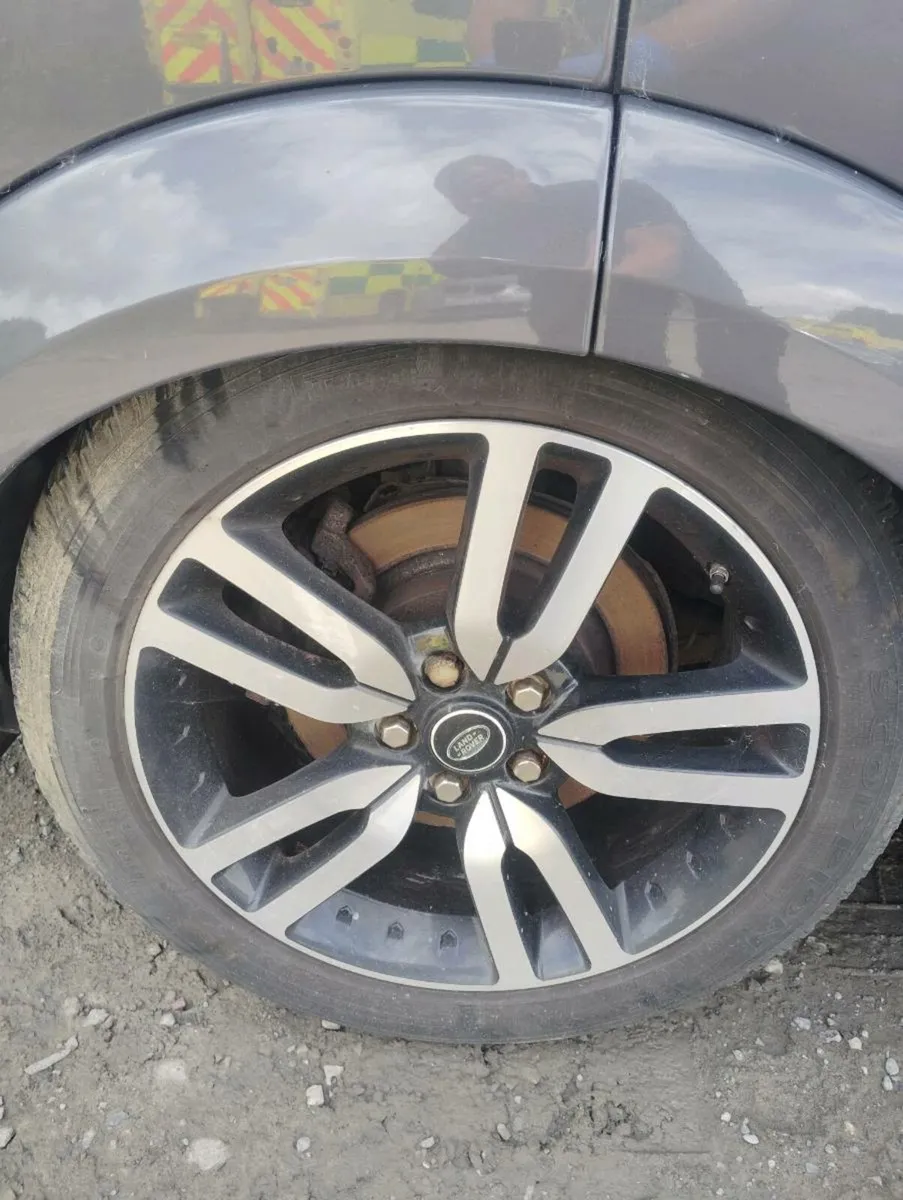 Breaking land rover discovery 2016 - Image 4