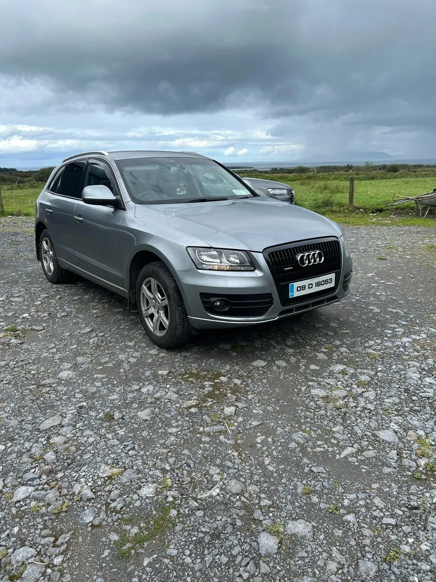 Audi Q5 (engine knocking) - Image 1
