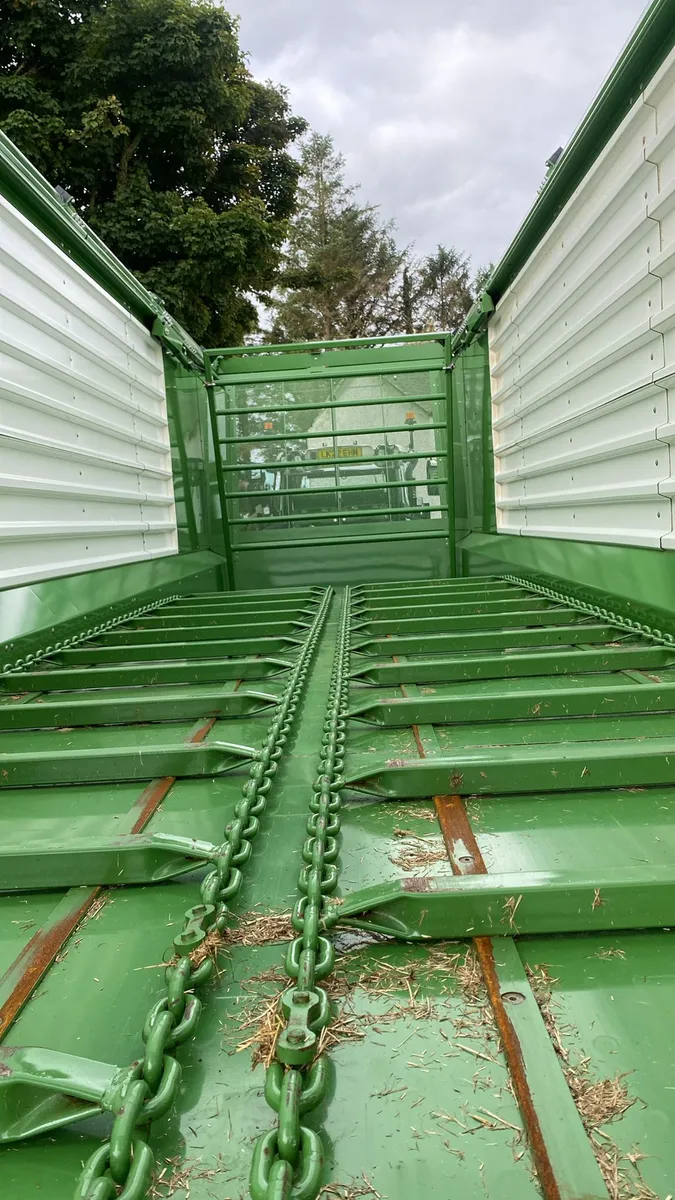 2020 Krone TX560 Transport Wagon - Image 3