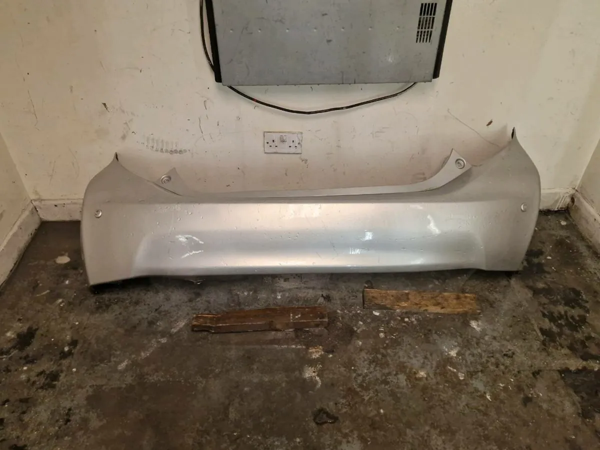 Bumpers and grills headlight - Image 1