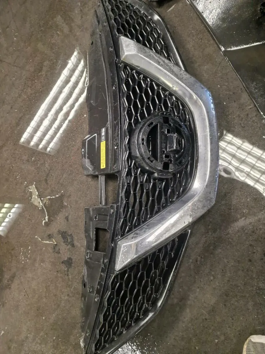 Bumpers and grills headlight - Image 3