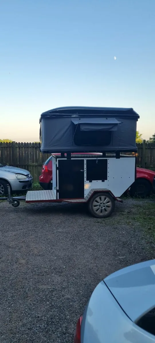 Camping trailer - Image 1