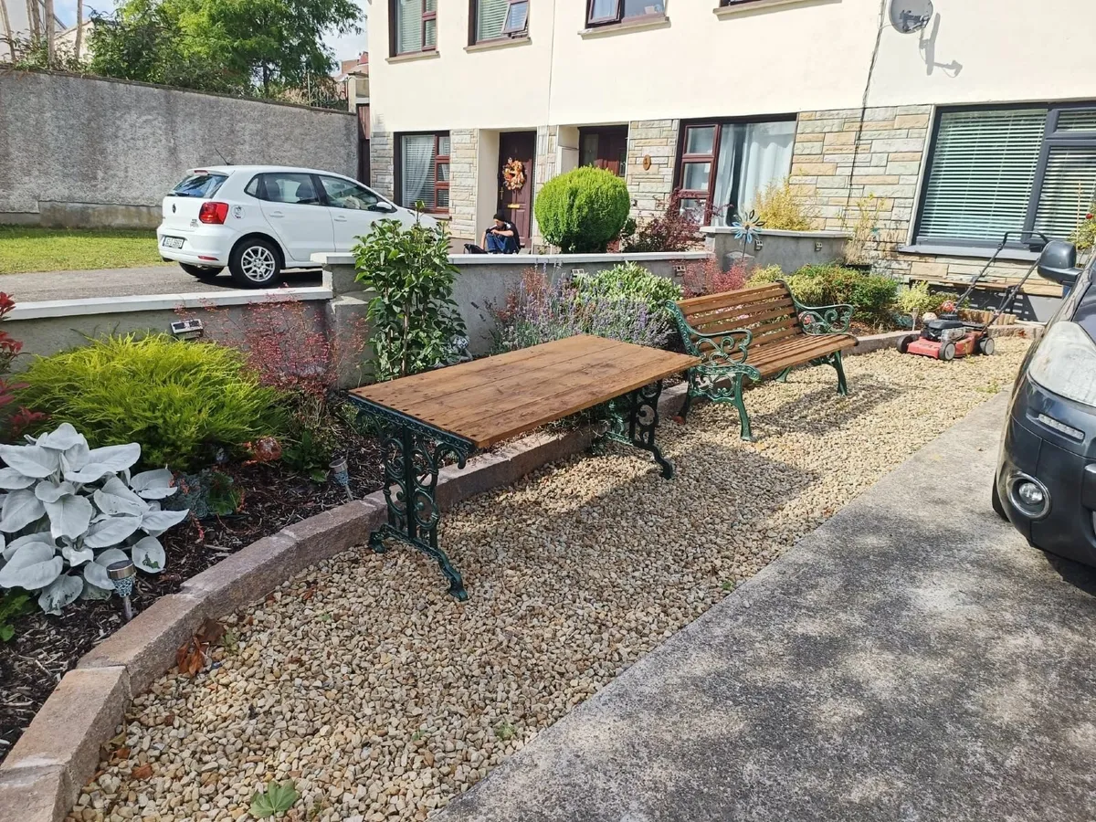 Cast iron garden bench and table - Image 3