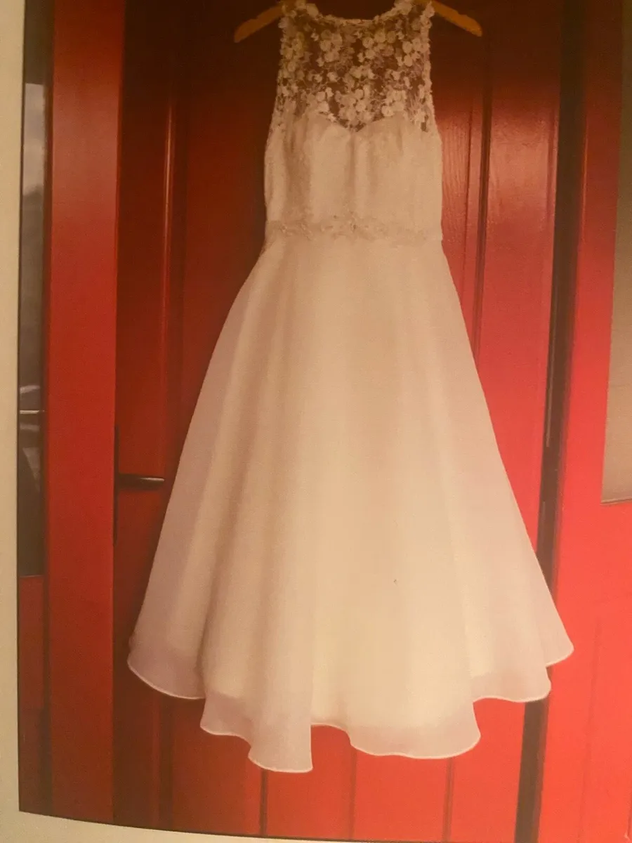 Wedding dress - Image 1