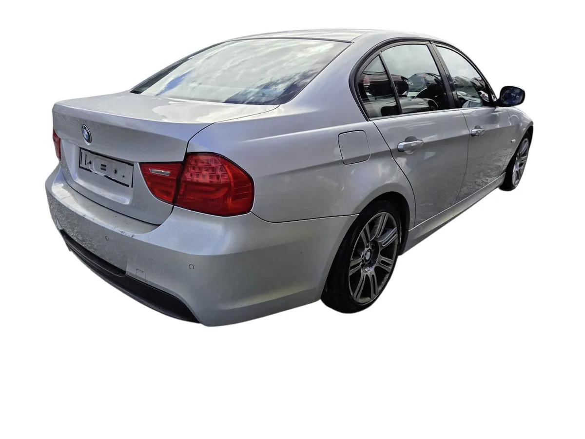2010 BMW 3 SERIES For Breaking/Dismantling - Image 3