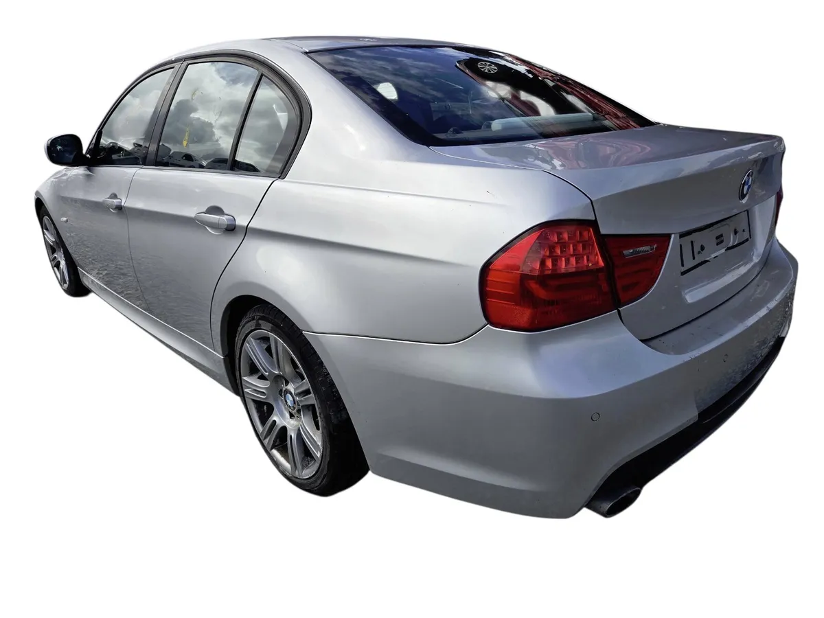 2010 BMW 3 SERIES For Breaking/Dismantling - Image 4