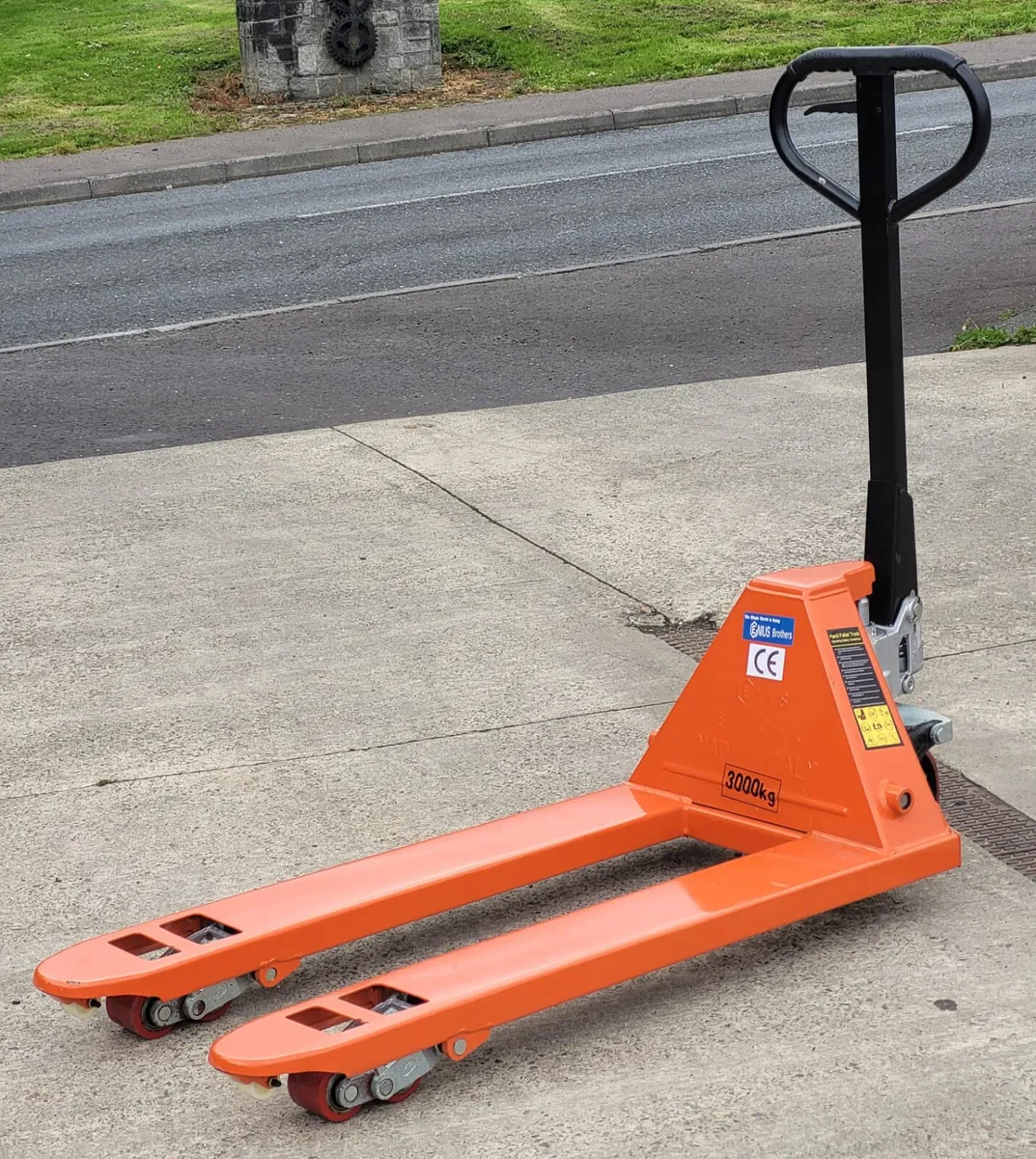Pallet Truck | 3000KG - Image 1