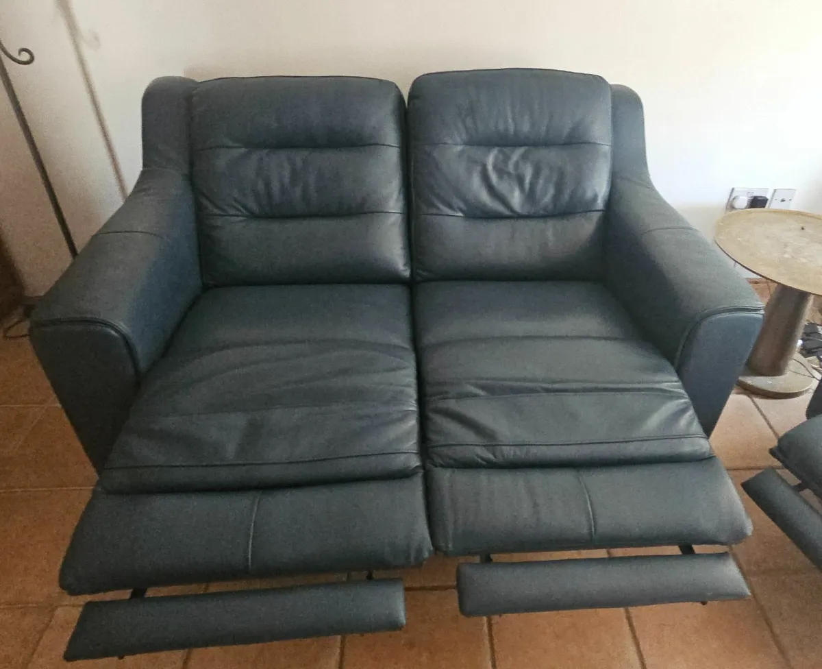 Electric leather couch  & chair recliner - Image 2