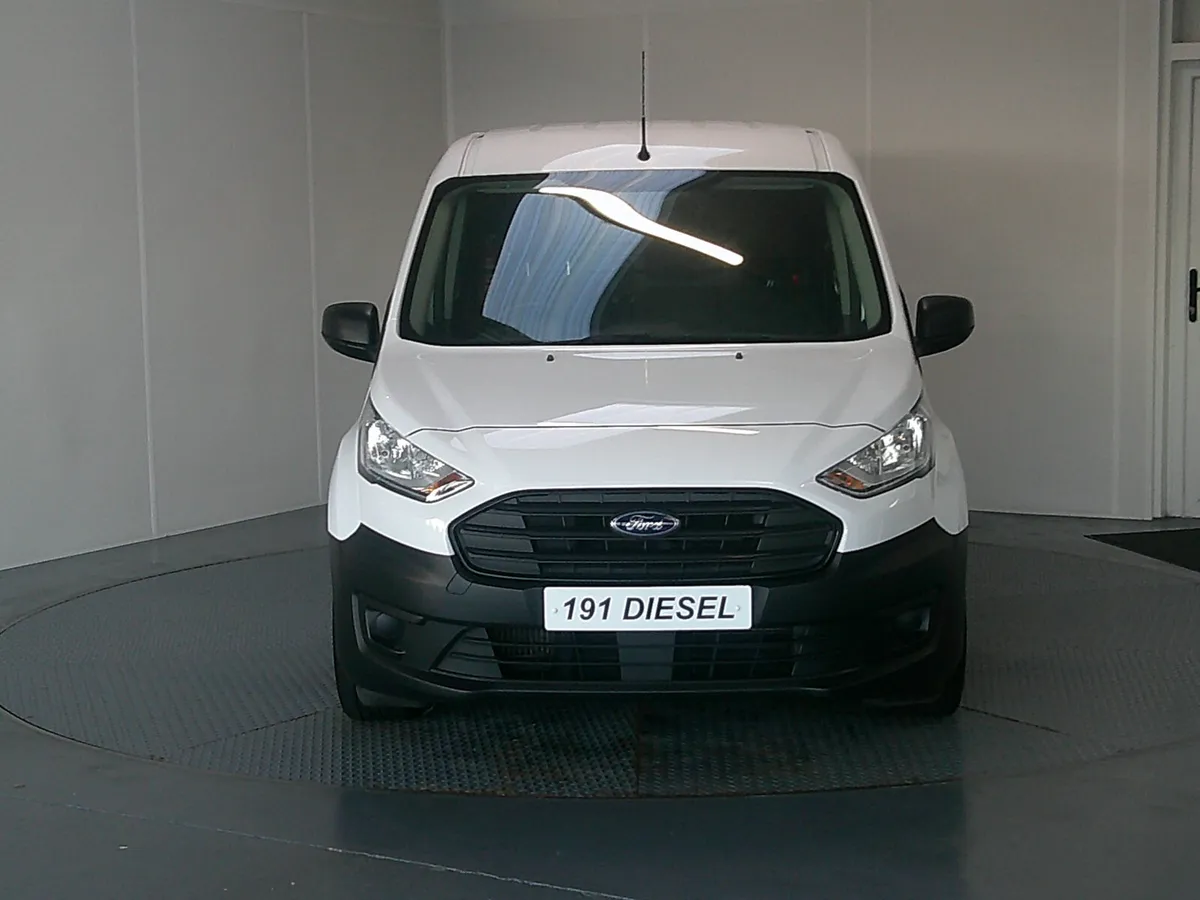 Ford Transit Connect 2019 - Image 2