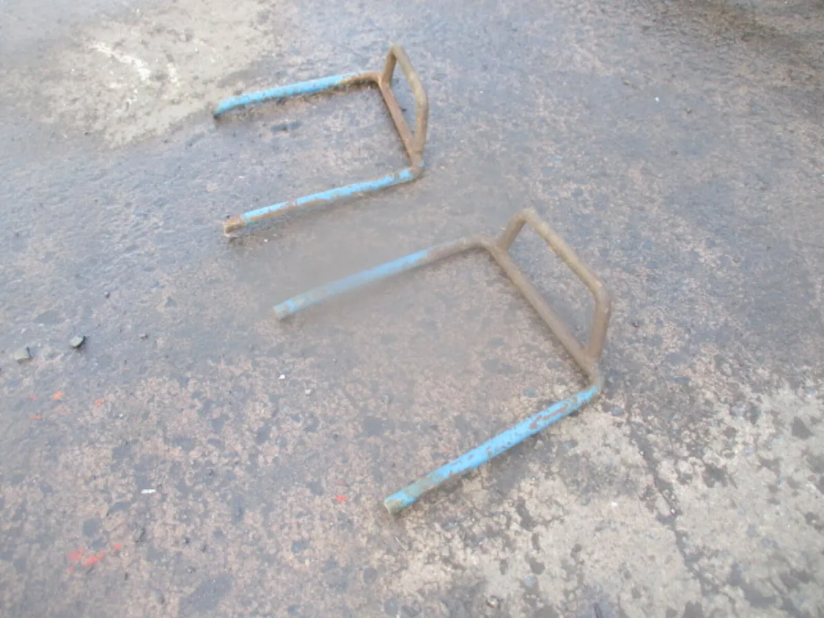Original Ford 4000 Cab Foot steps - Image 3