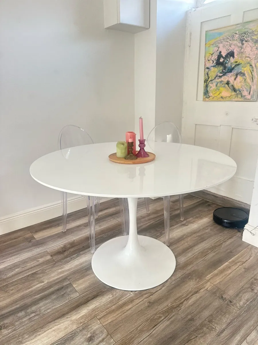 Round Dining Table 1.2m white - Image 1