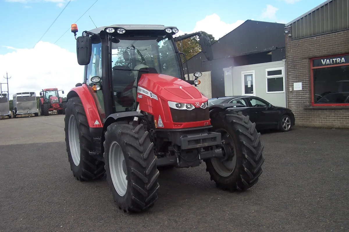 2019 Massey Ferguson 5713S - Image 2