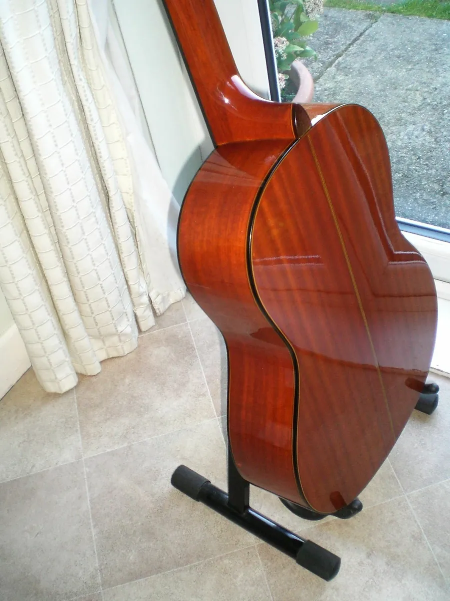 Valencia CG-180 Quality Classical Guitar. - Image 3