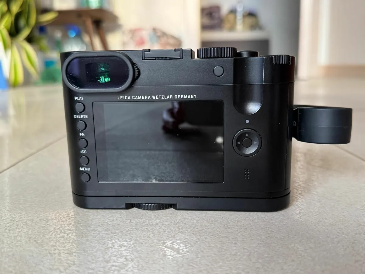 Camera Leica Q Typ 116 with 28mm Lens F 1.7 - Image 2