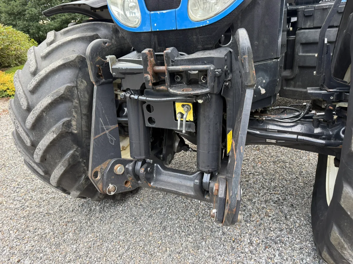 2011 New Holland T7040 ***5700 hours!*** €54950 - Image 4