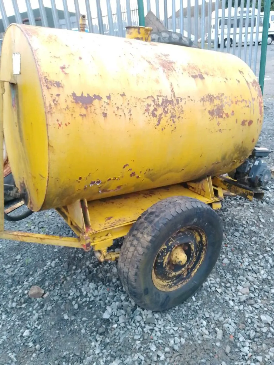 Fuel Water Bowsers 1000 Litres c/w Engines - Image 1