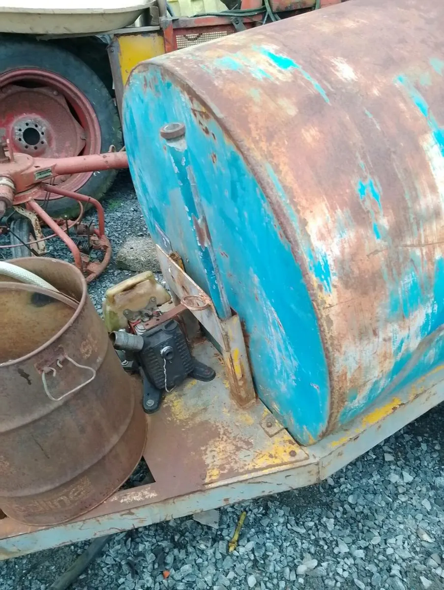 Fuel Water Bowsers 1000 Litres c/w Engine - Image 4