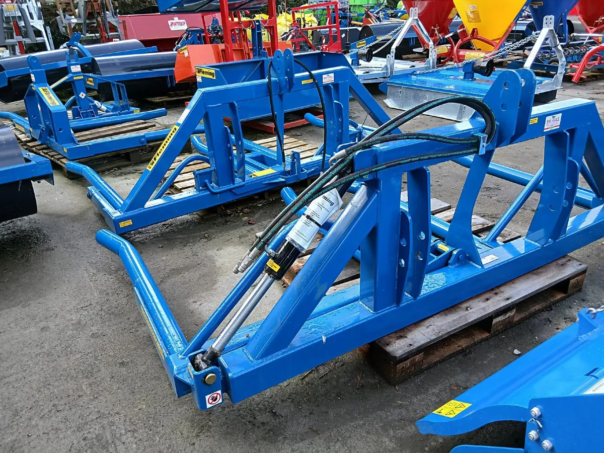 NEW FLEMING BALE LIFTERS - Image 3