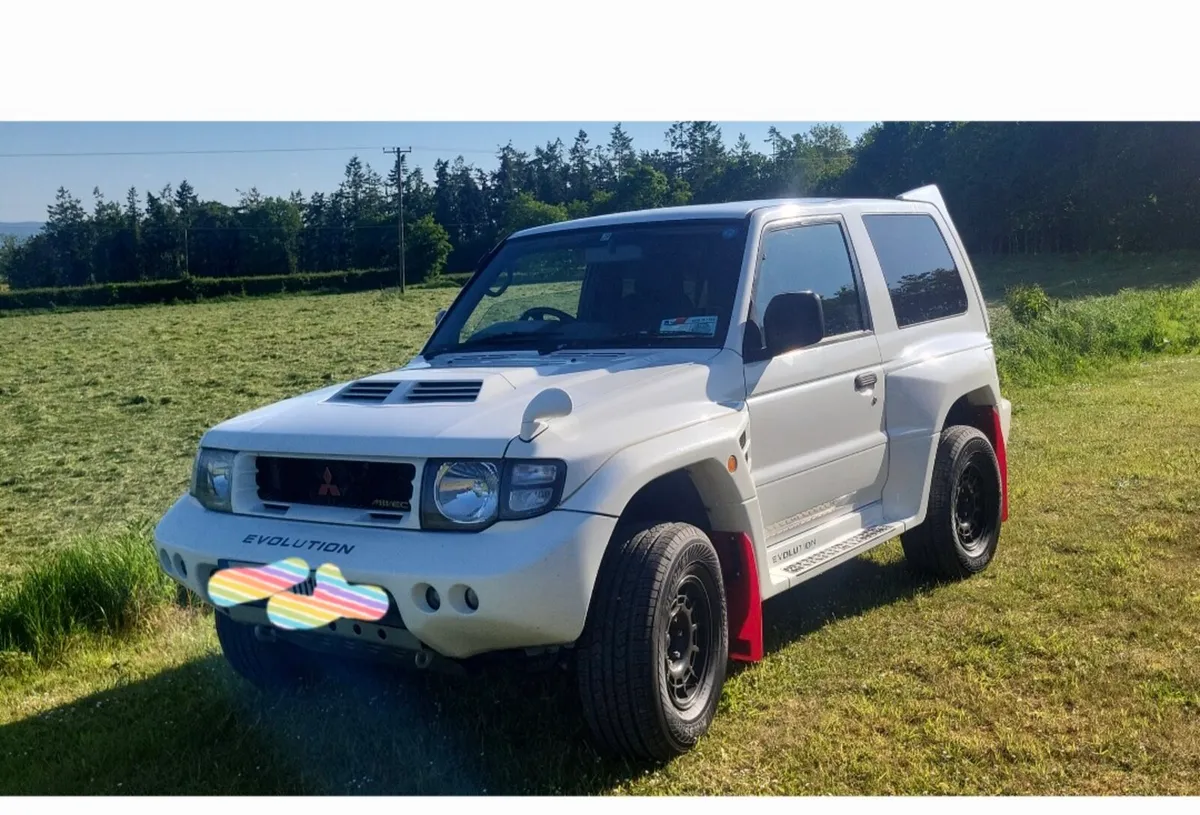 Mitsubushi pajero - Image 1