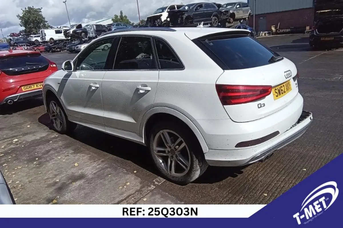 2012 AUDI Q3 BREAKING FOR PARTS - Image 4