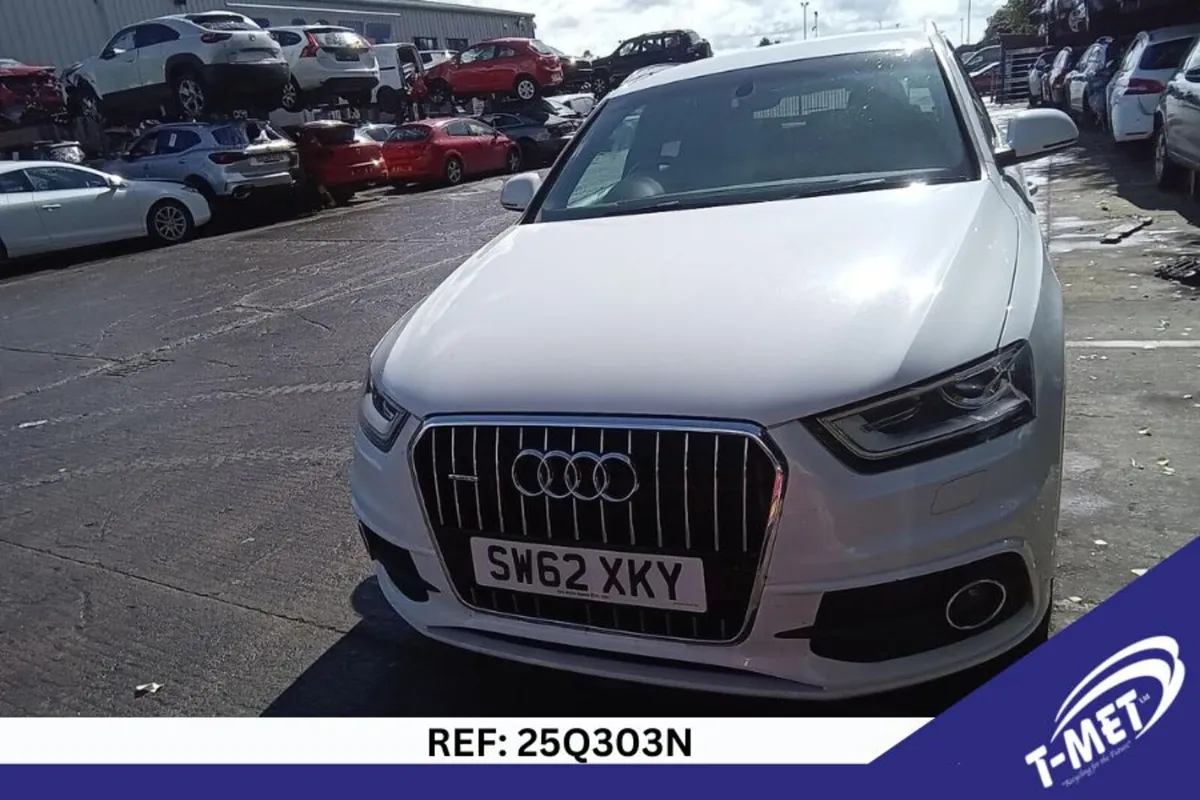 2012 AUDI Q3 BREAKING FOR PARTS - Image 2