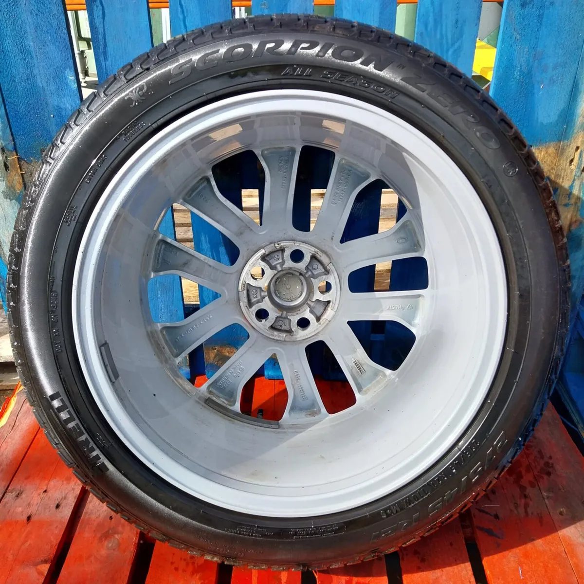 2023 Land Rover Discovery 21" Alloy Wheel Single - Image 2