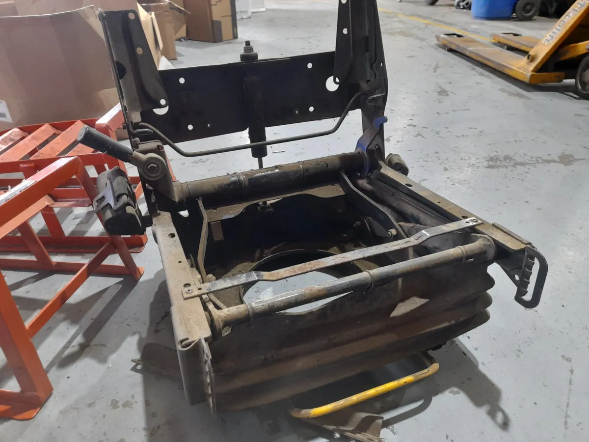 Genuine JCB Seats - PRICED TO GO!!! - Image 3