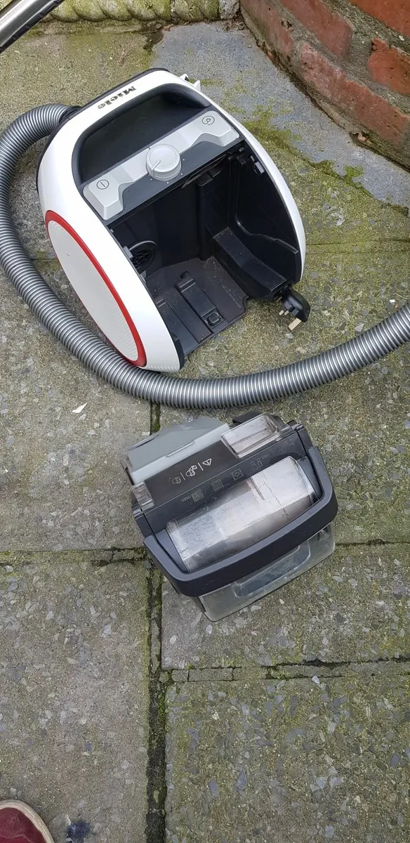Miele cx1 Hoover - Image 4