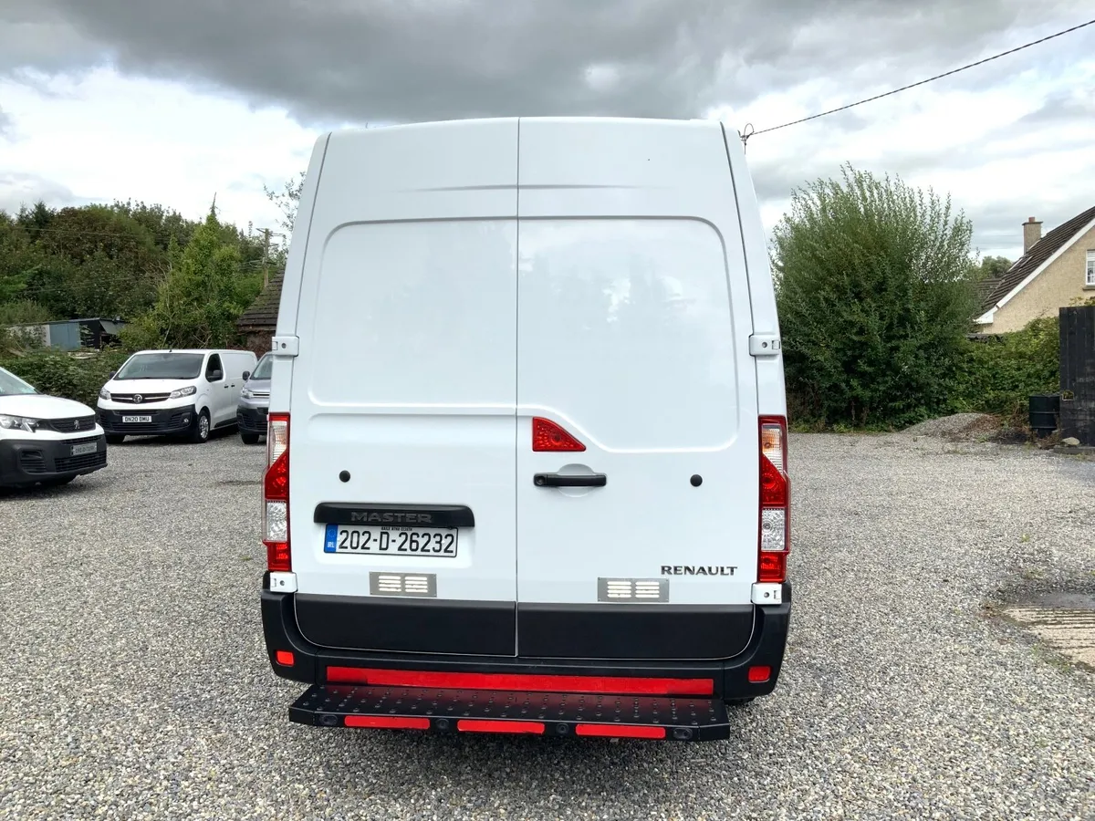 Renault Master 2.3 Dci 135 MWB / 1 Year Warranty - Image 4