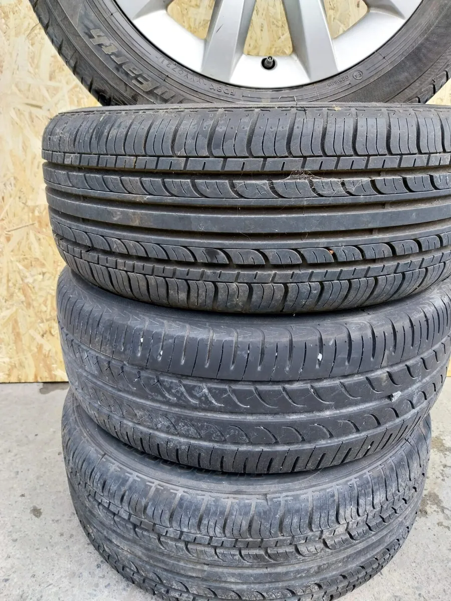 2014 Mercedes Benz B Class 16" Alloy Wheels Set - Image 2