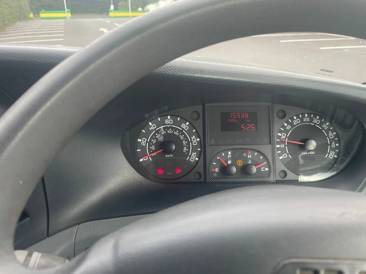 camper van - Image 3