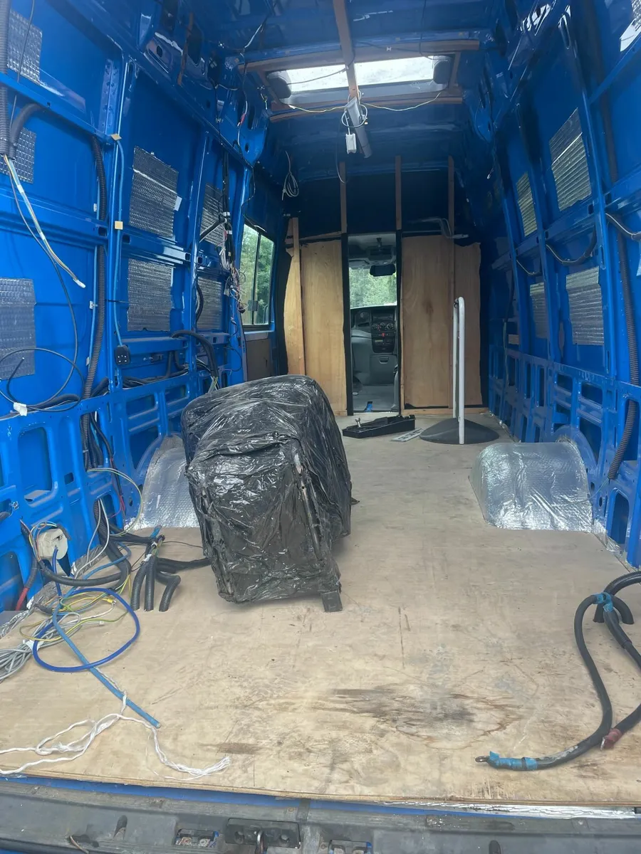 camper van - Image 4