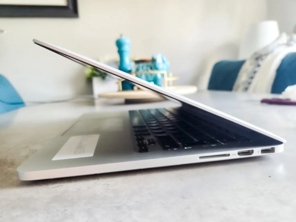 Apple MacBook Pro – Was €1200, Now Only €300 - Image 2