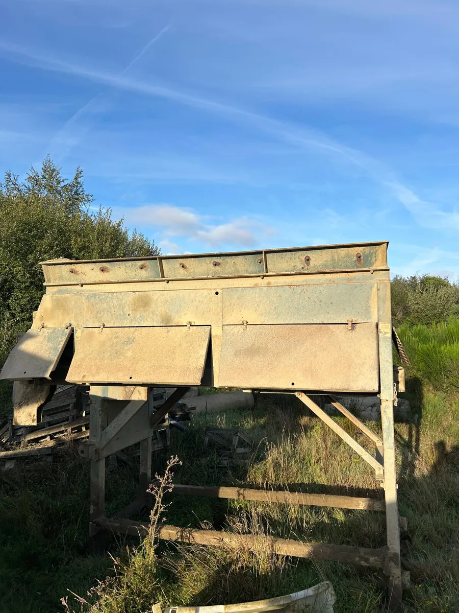 Powerscreen Hopper - Image 1