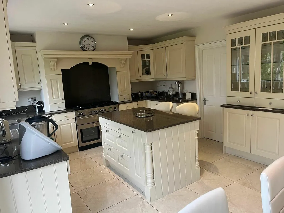 Shaker Style Kitchen - Image 3