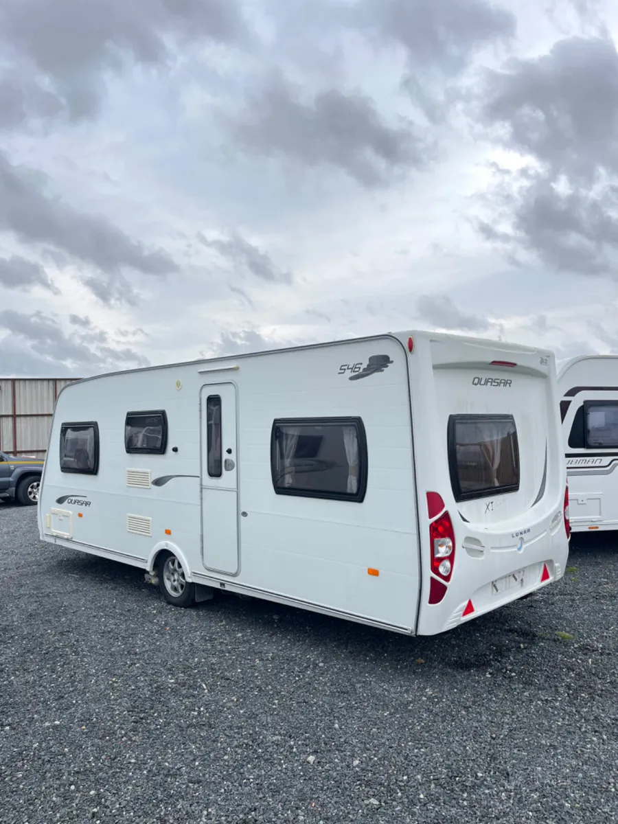 Lunar 6 Berth Triple Bunkbed Big Washroom Caravan - Image 4