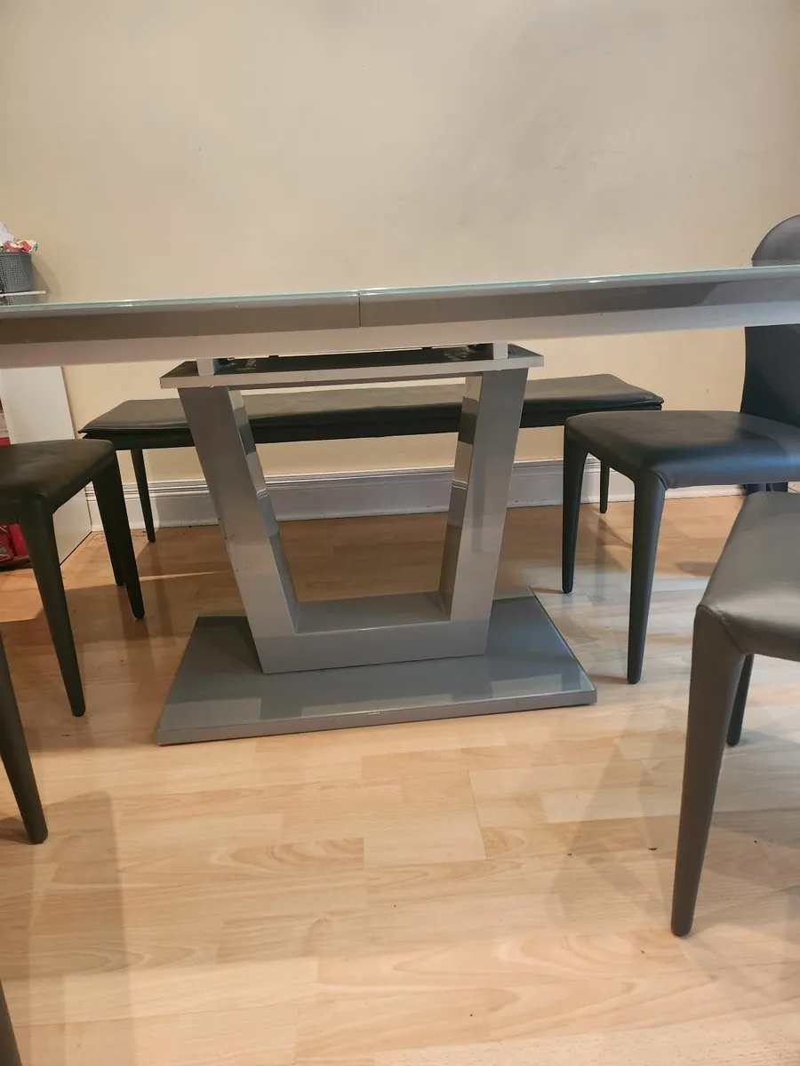 Kitchen table with chairs and bench - Image 3