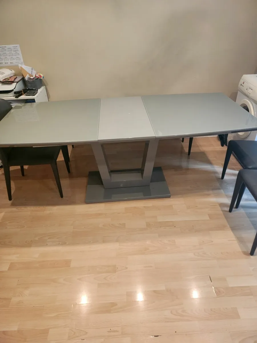 Kitchen table with chairs and bench - Image 2