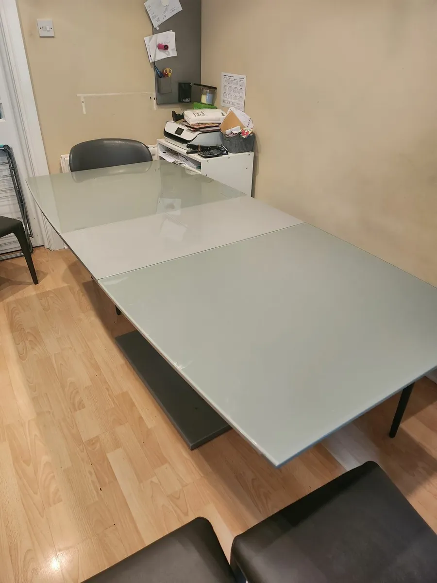 Kitchen table with chairs and bench - Image 4