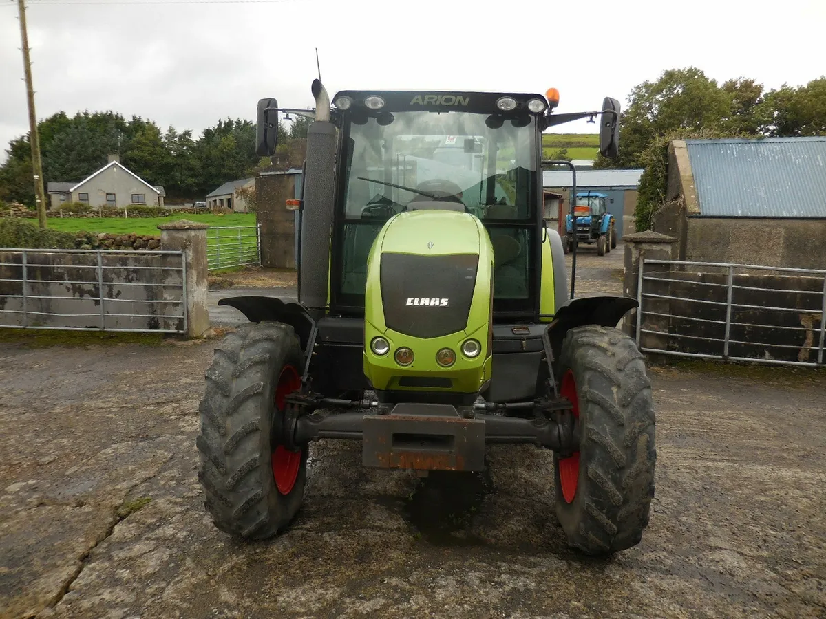 2011 CLAAS 420 ARION - Image 2