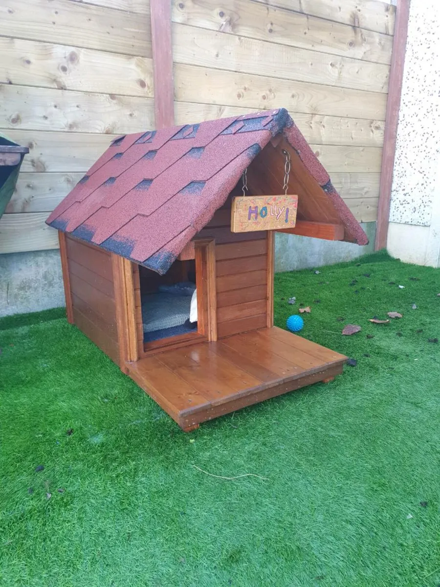 Dog house - Image 1