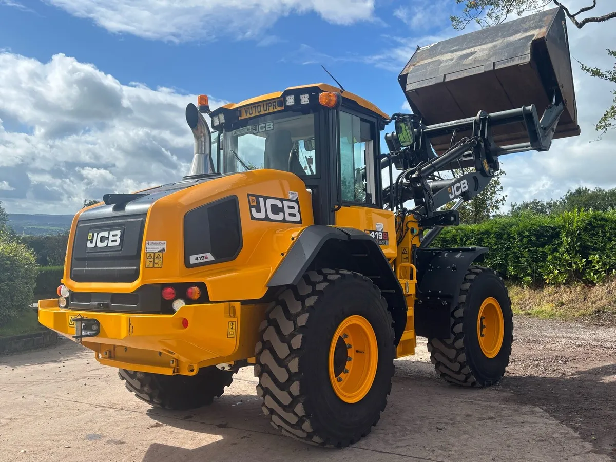 JCB 419S Loading Shovel - Image 1