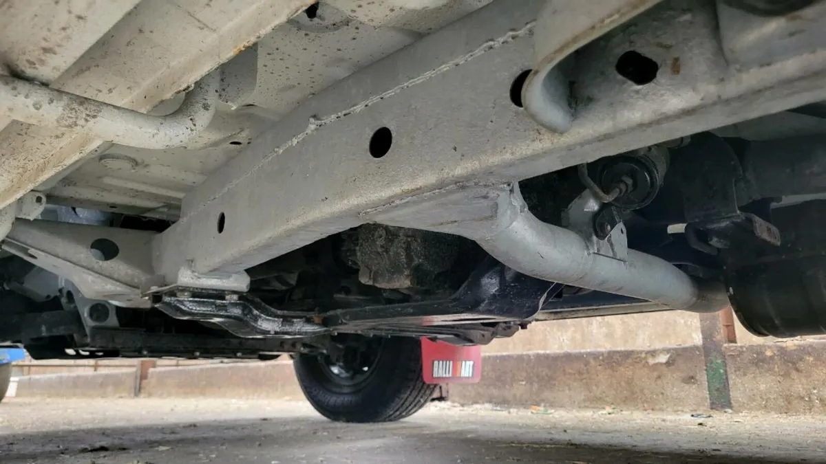 Mitsubushi pajero - Image 3