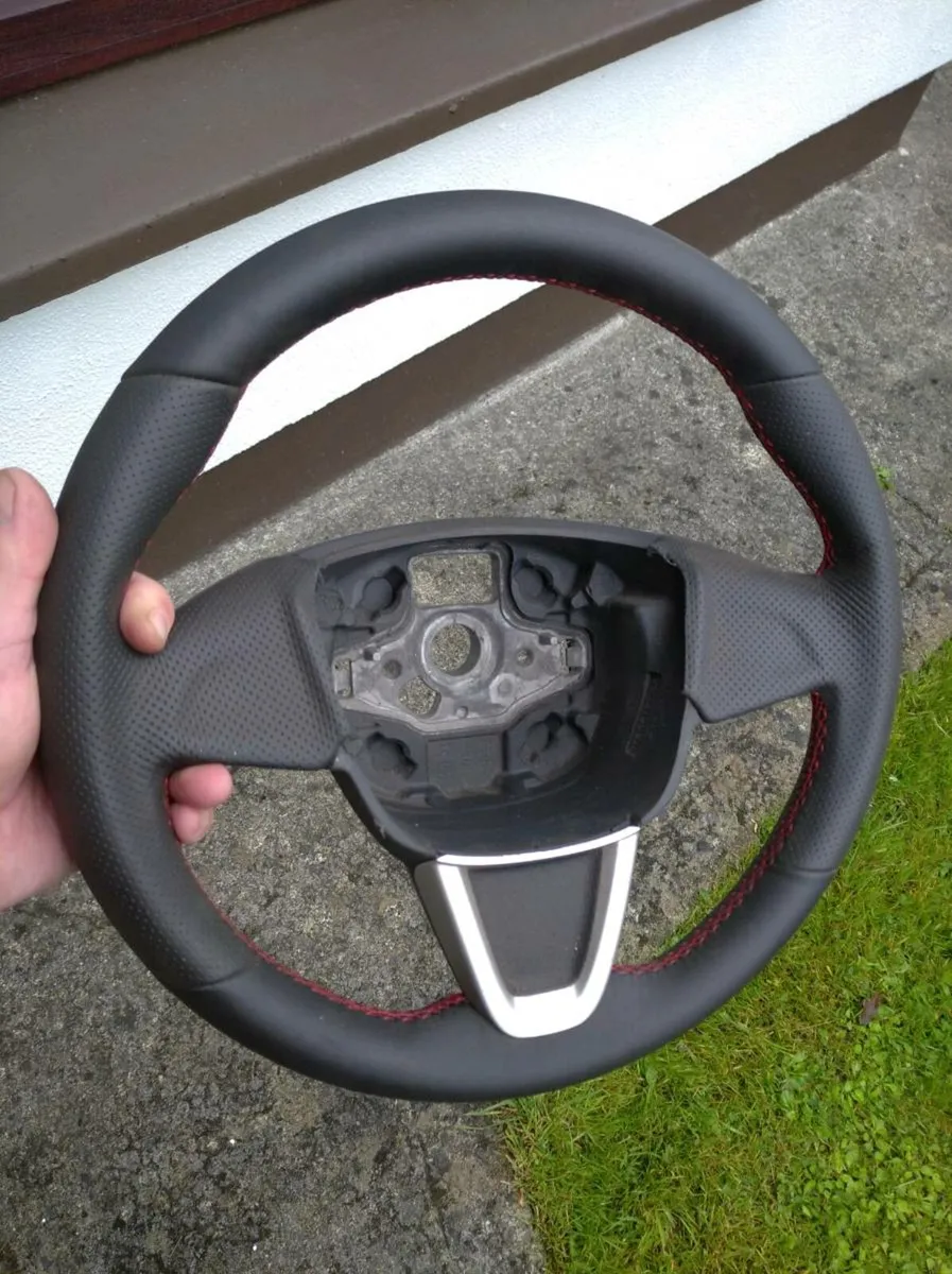 Seat ibiza IV 2008-2013 leather steering wheel - Image 1