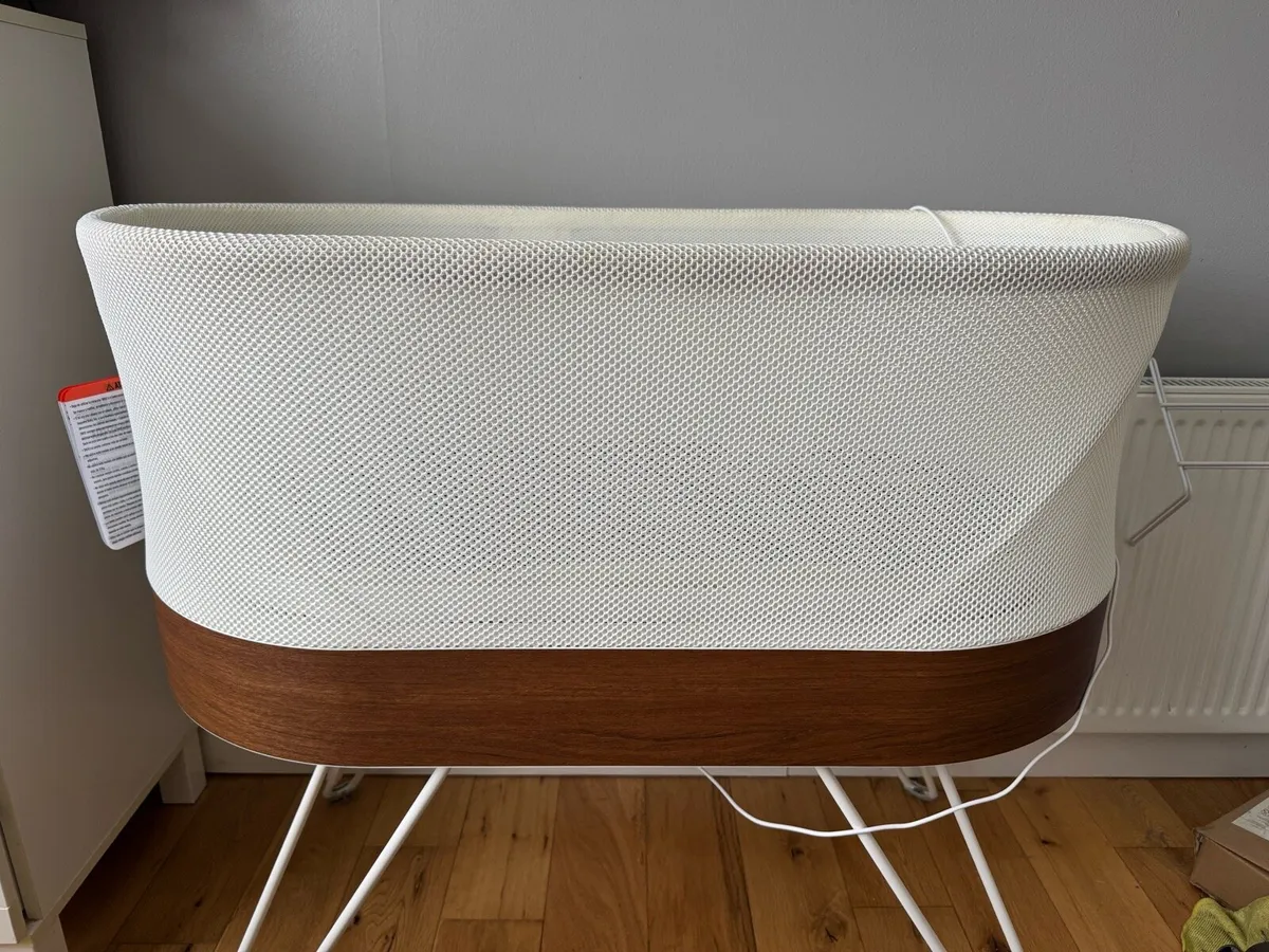 Snoo bassinet - Image 1